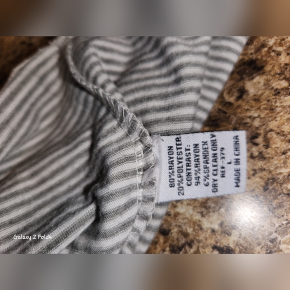 Two tone tank - Picture 6 of 9